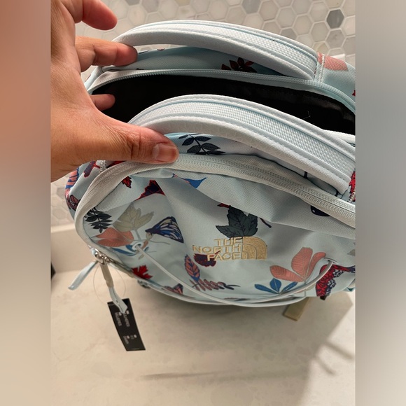 The North Face Jester Backpack with Butterfly Design NWT - Picture 9 of 12